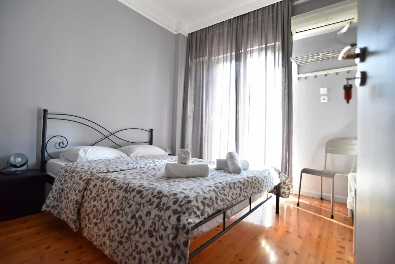 Center Travelers Hostel Salonic