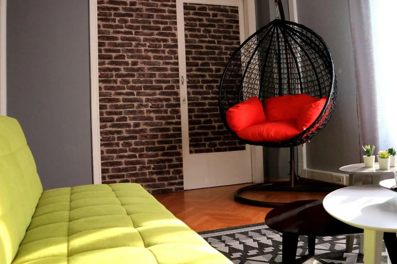 Center Travelers Hostel Salonic